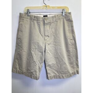 J. Crew Men's Khaki Broken In Flat Front 10" inseam Chino Shorts - size‎ 33